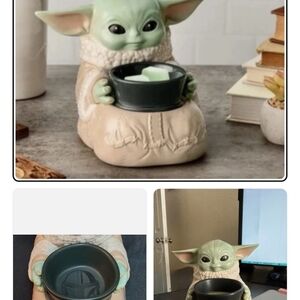 Scentsy Green and Cream Character Candle Holder